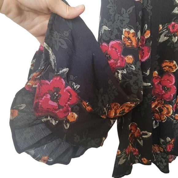 Miss Me Bell Sleeve Blouse Small Black Floral Flower Boho Ruffle - Picture 5 of 7